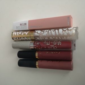 Bundle of lip products